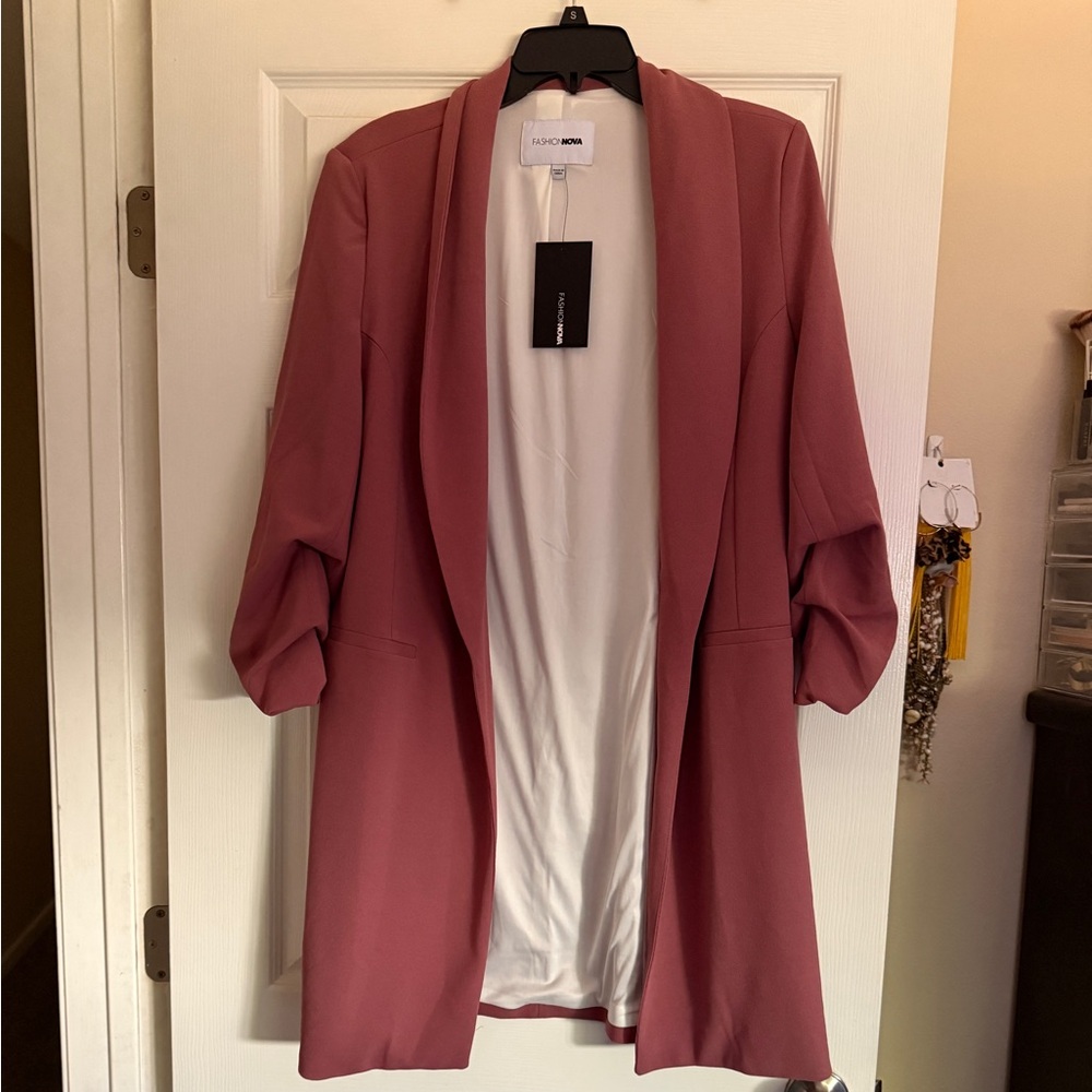 Mauve blazer never worn plus size